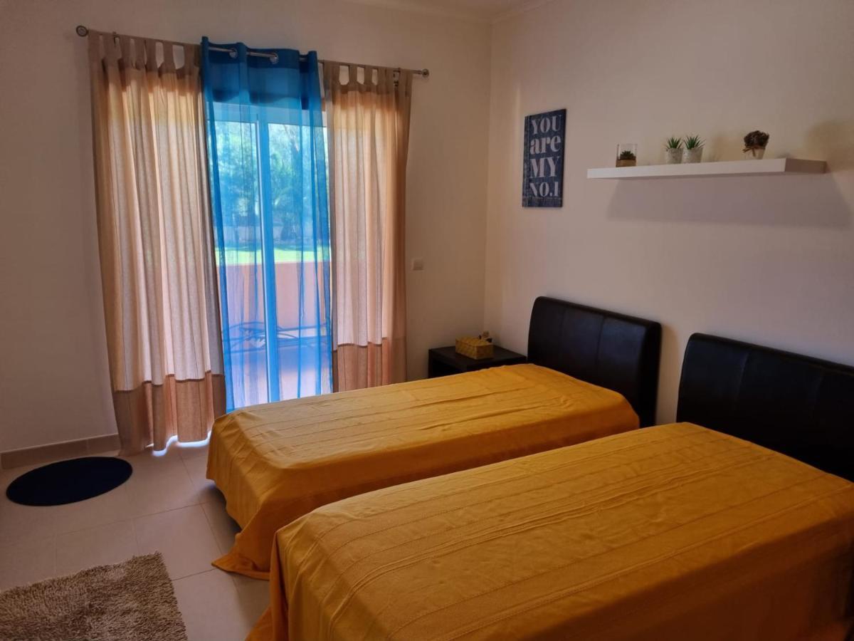 Marinho - 2 Bedroom 2 Bathroom Ground Floor Apartment With Communal Pool And Gardens Conceição 외부 사진